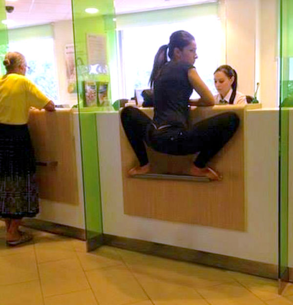 What Is Going On Here? (32 pics) What Is Going On Here? (32 pics)