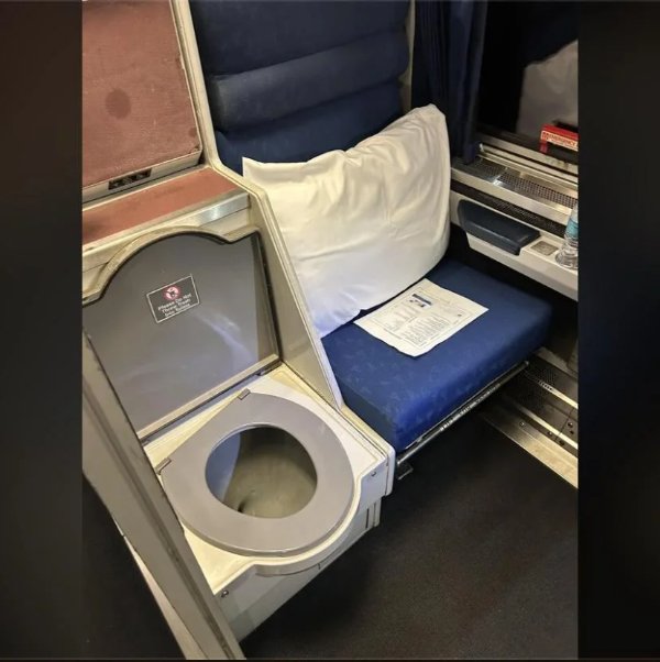 Bad Days Happen (22 pics)