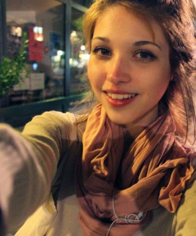 Girls With Beautiful Smiles (41 pics) Girls With Beautiful Smiles (41 pics)