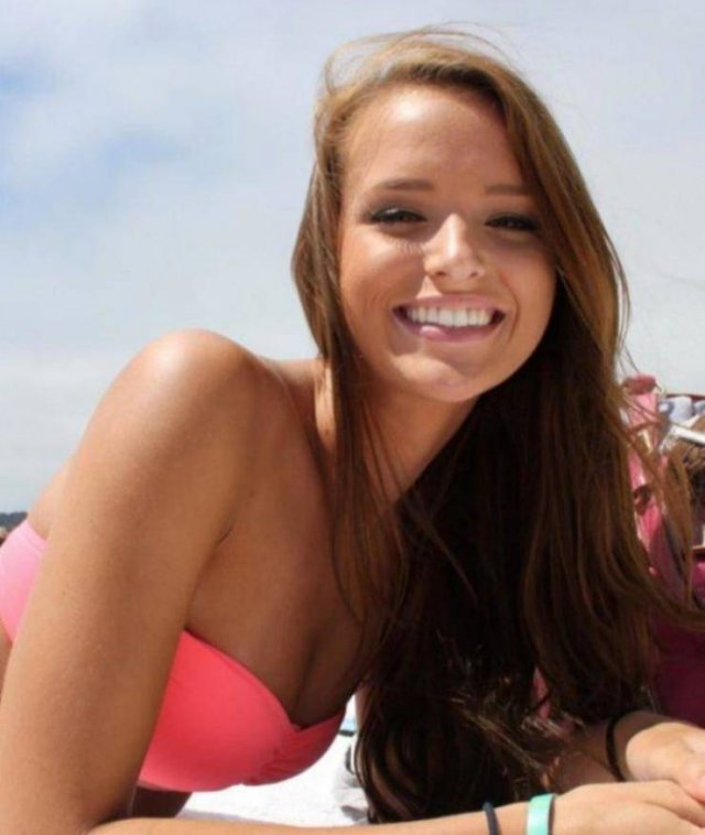 Girls With Beautiful Smiles (41 pics) Girls With Beautiful Smiles (41 pics)