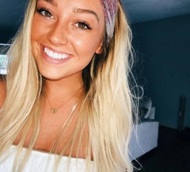 Girls With Beautiful Smiles (41 pics) Girls With Beautiful Smiles (41 pics)