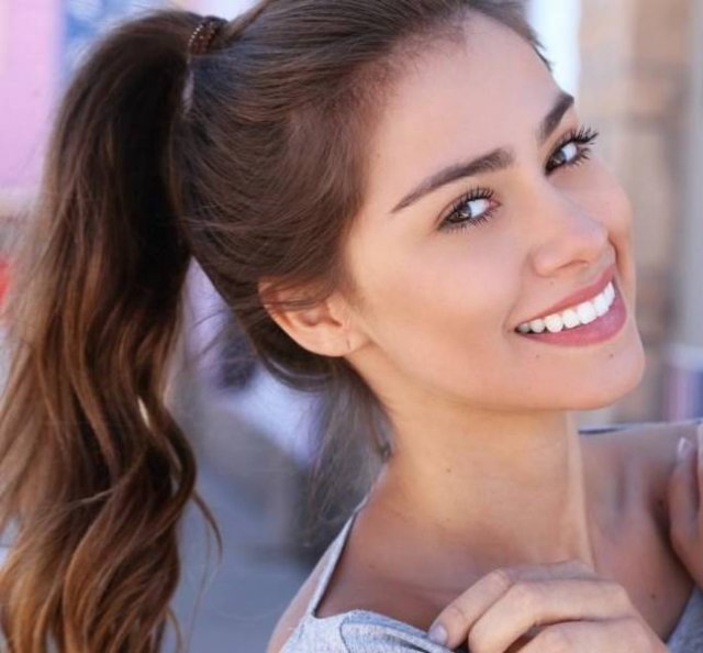 Girls With Beautiful Smiles (41 pics) Girls With Beautiful Smiles (41 pics)