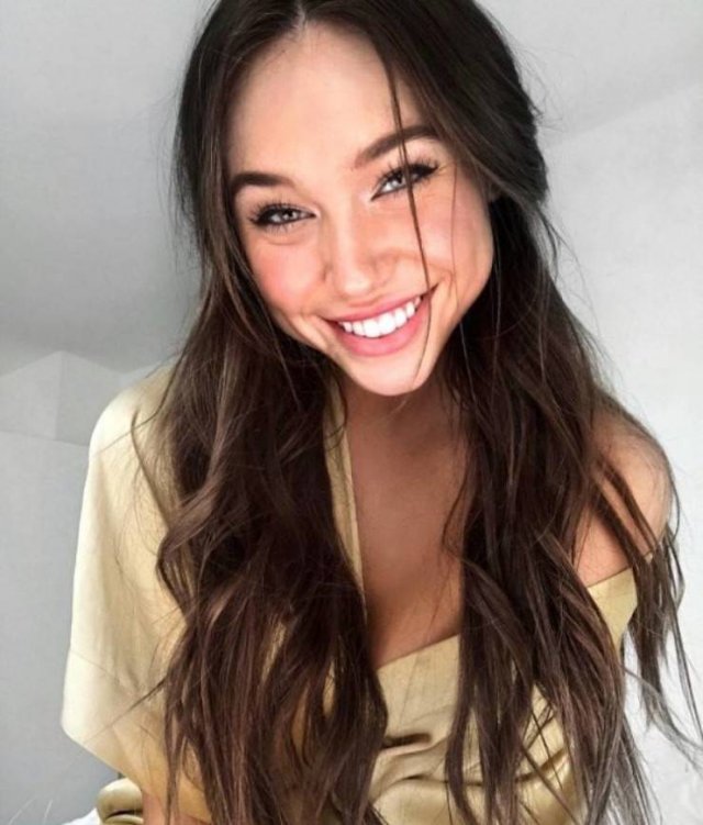 Girls With Beautiful Smiles (41 pics) Girls With Beautiful Smiles (41 pics)