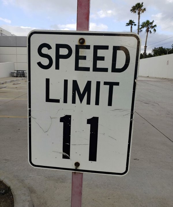 Weird Signs (30 pics)