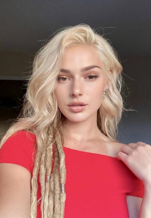 Hot Girls (35 pics) Hot Girls (35 pics)