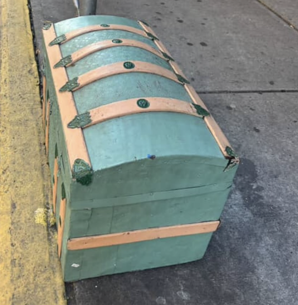 Cool Free Roadside Finds (25 pics) Cool Free Roadside Finds (25 pics)