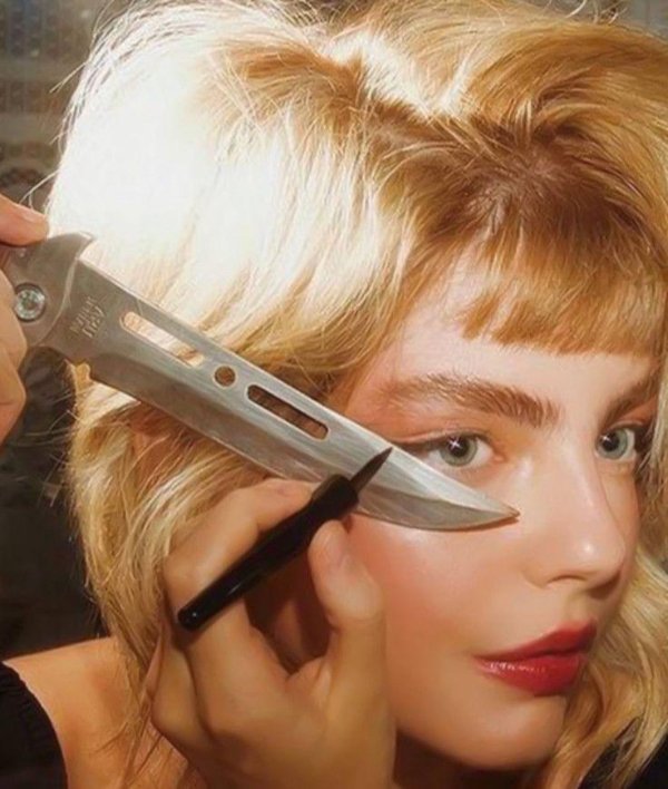 What Is Going On Here? (52 pics) What Is Going On Here? (52 pics)