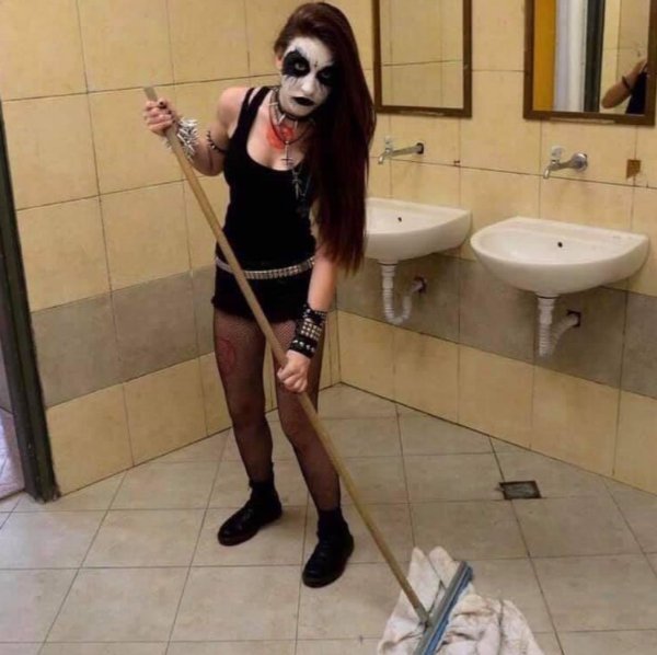 What Is Going On Here? (52 pics) What Is Going On Here? (52 pics)