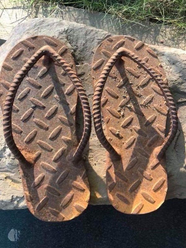 What Is Going On Here? (52 pics) What Is Going On Here? (52 pics)