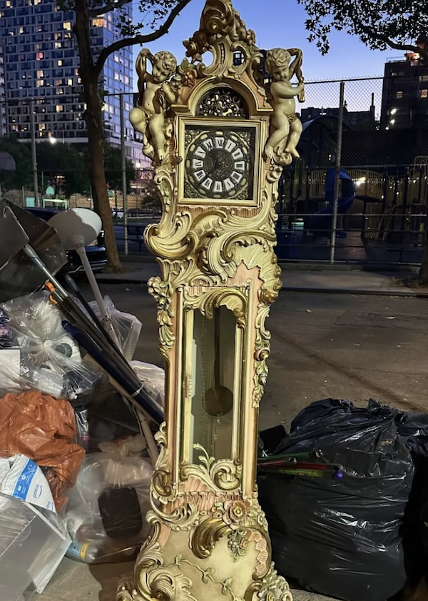 Cool Free Roadside Finds (25 pics) Cool Free Roadside Finds (25 pics)