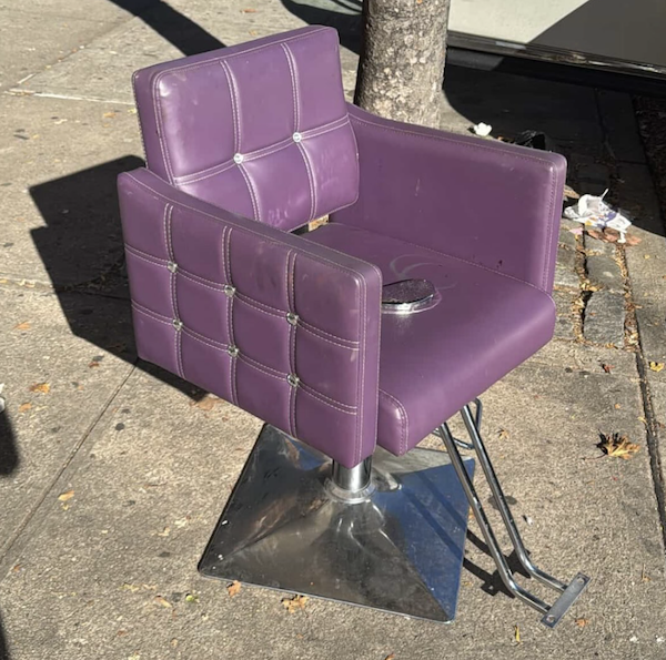 Cool Free Roadside Finds (25 pics) Cool Free Roadside Finds (25 pics)