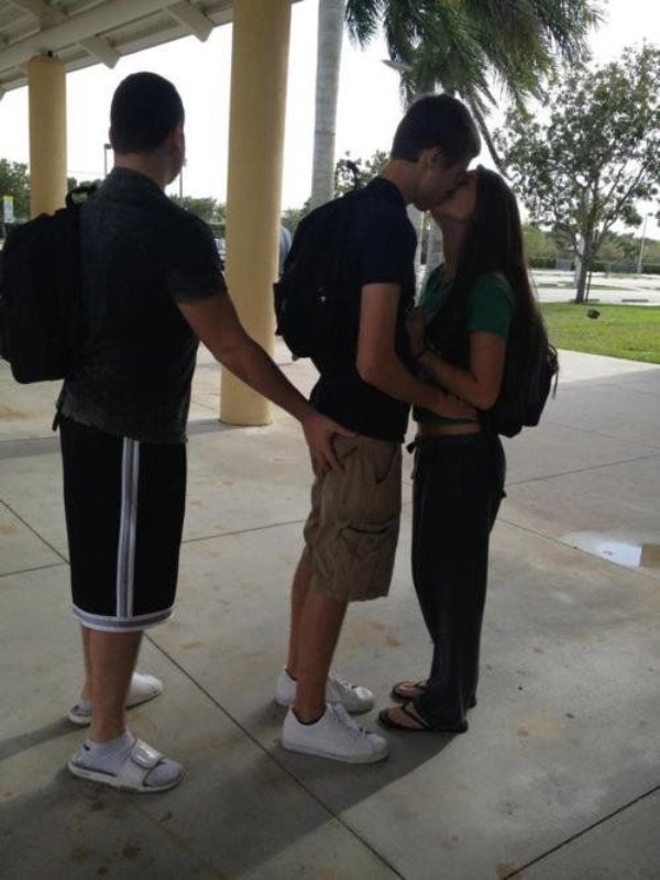 What Is Going On Here? (52 pics) What Is Going On Here? (52 pics)