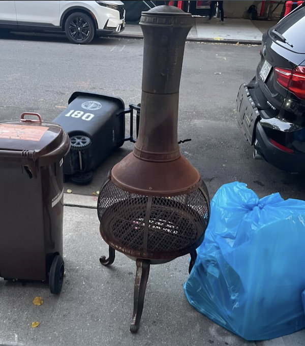 Cool Free Roadside Finds (25 pics) Cool Free Roadside Finds (25 pics)