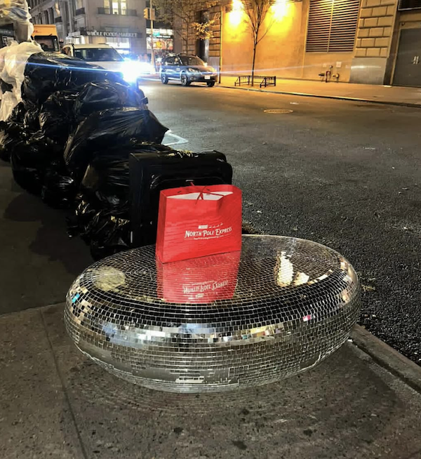 Cool Free Roadside Finds (25 pics) Cool Free Roadside Finds (25 pics)