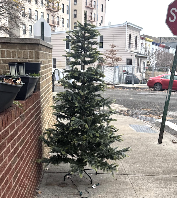 Cool Free Roadside Finds (25 pics) Cool Free Roadside Finds (25 pics)