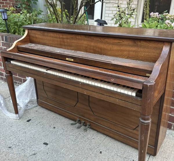 Cool Free Roadside Finds (25 pics) Cool Free Roadside Finds (25 pics)