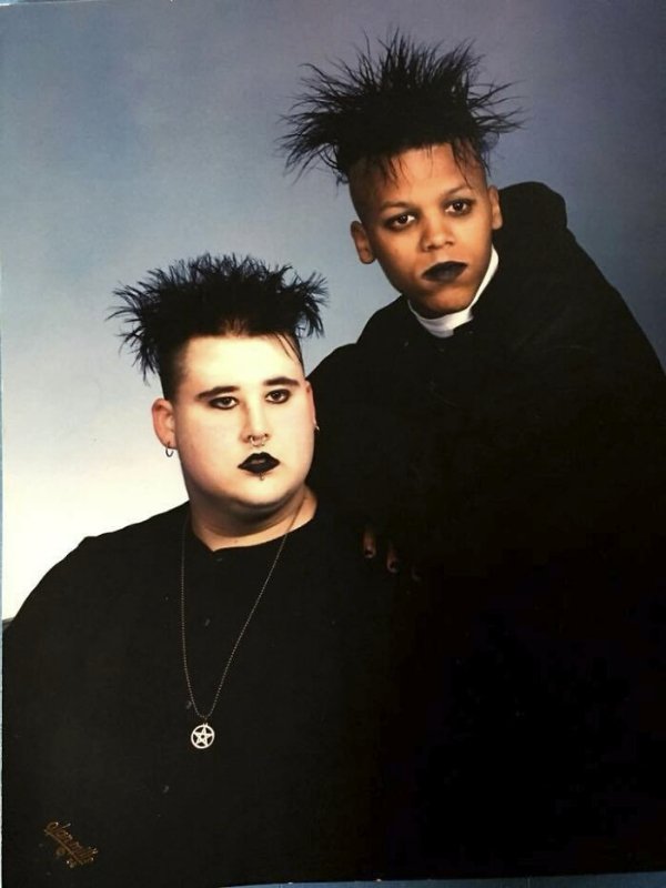 People Share Their Awkward Photos (30 pics) People Share Their Awkward Photos (30 pics)