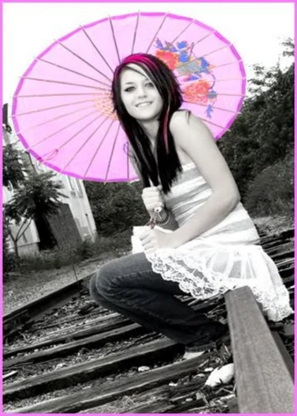 People Share Their Awkward Photos (30 pics) People Share Their Awkward Photos (30 pics)