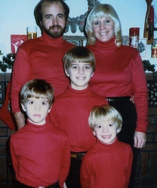 Awkward Christmas Photos (25 pics)