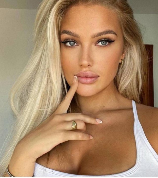 Beauty Girls (34 pics) Beauty Girls (34 pics)