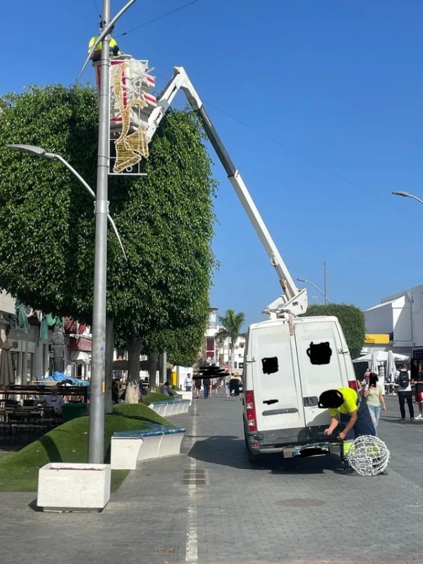 They Don't Care About Safety (26 pics) They Don't Care About Safety (26 pics)