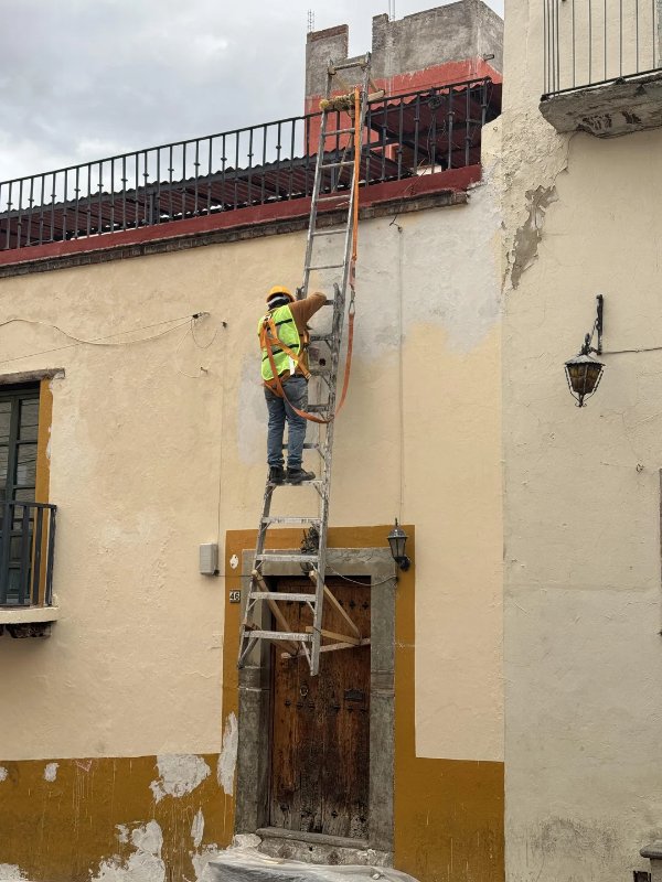 They Don't Care About Safety (26 pics) They Don't Care About Safety (26 pics)