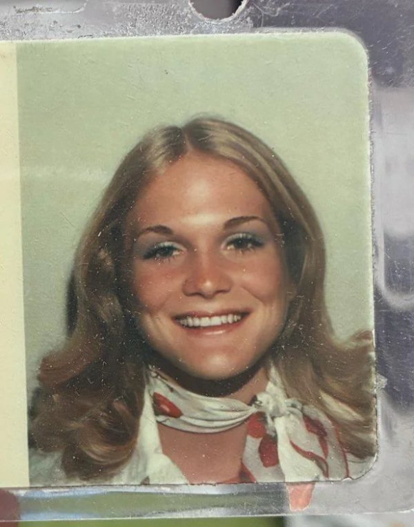 People Share Their Cool Photos From The Past (33 pics)