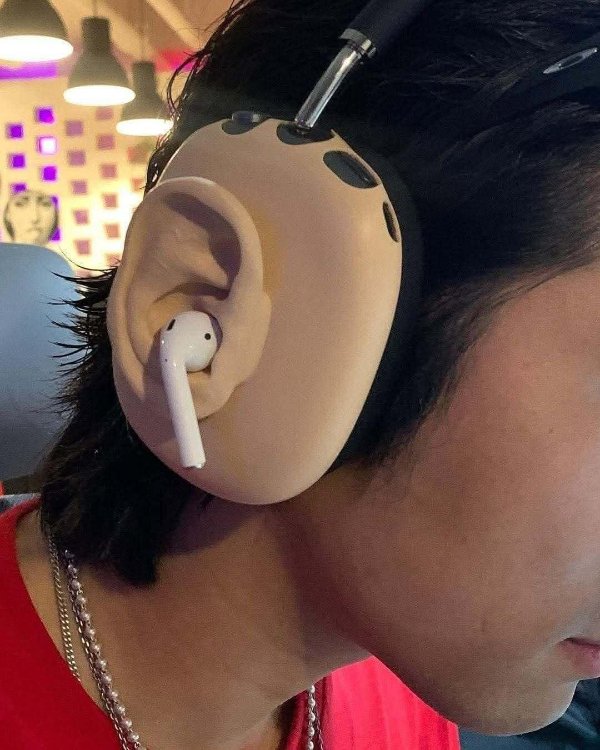 What Is Going On Here? (45 pics)