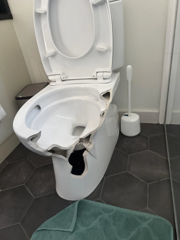 Bad Days Happen (23 pics)