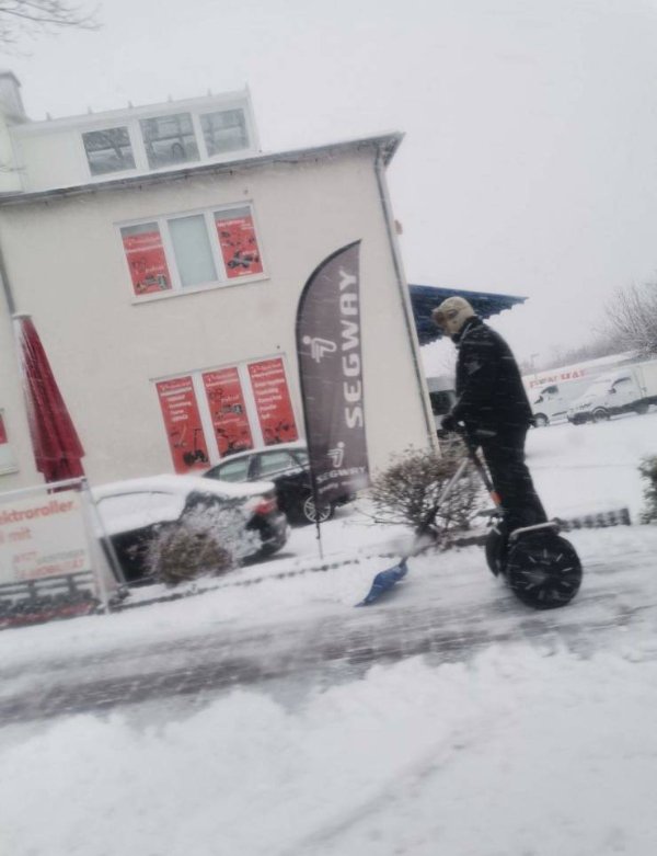 What Is Going On Here? (45 pics)