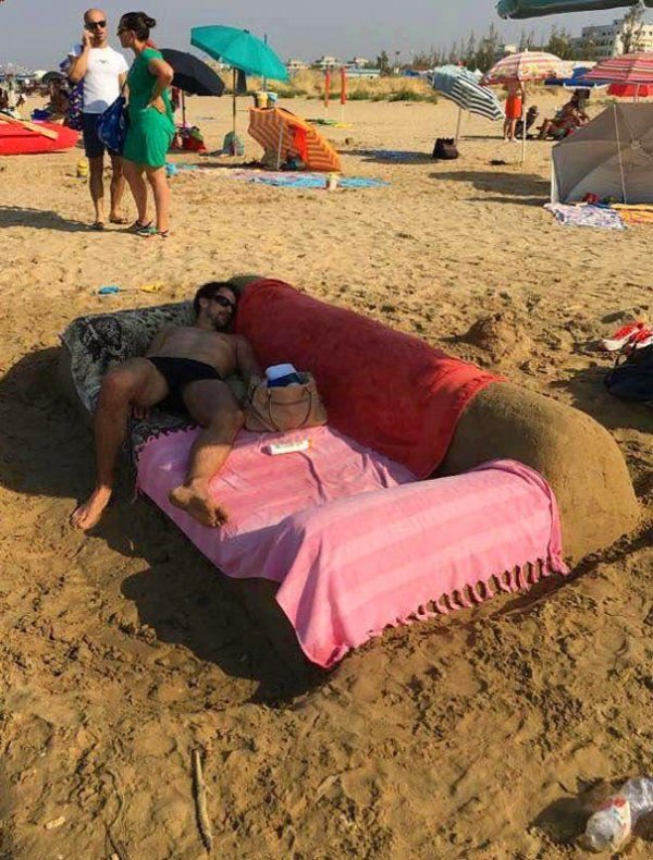 What Is Going On Here? (45 pics)