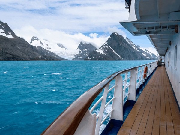 Revelations Of Cruise Ship Workers (14 pics)