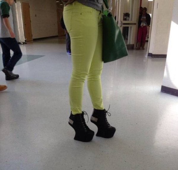 What Is Going On Here? (45 pics)