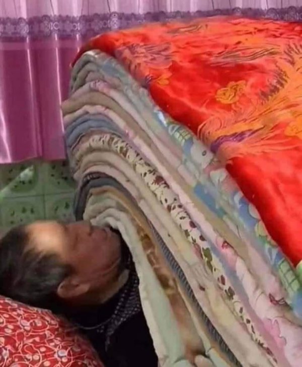 What Is Going On Here? (45 pics)