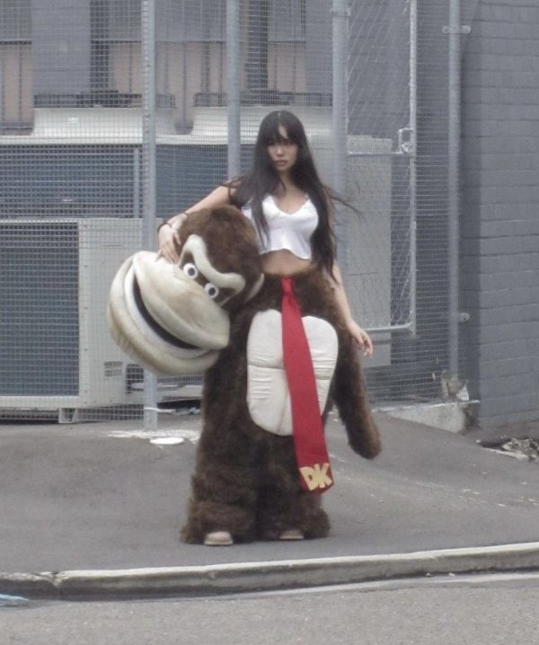 What Is Going On Here? (45 pics)