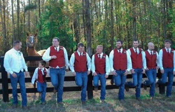 Weird Wedding Photos (28 pics)
