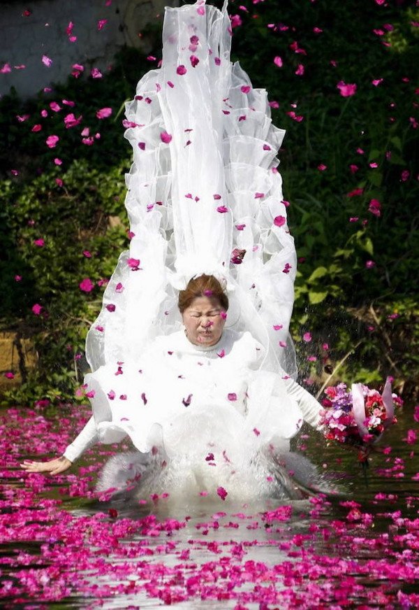 Weird Wedding Photos (28 pics)