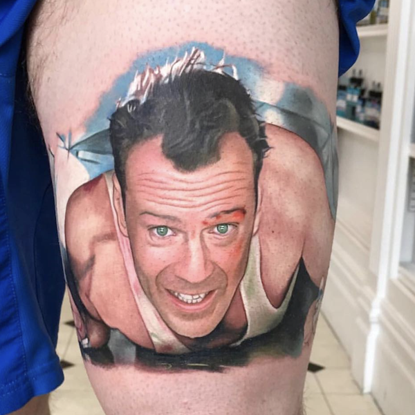 Cool Christmas Tattoos (20 pics)