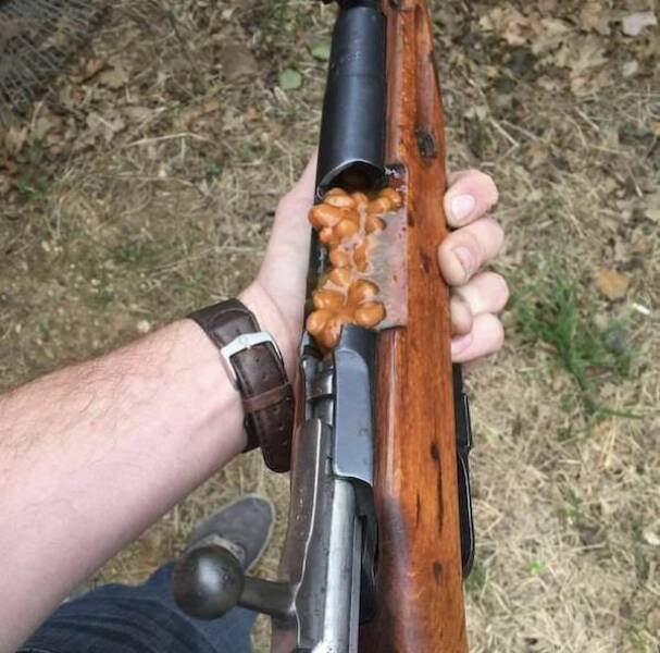 What Is Going On Here? (27 pics)