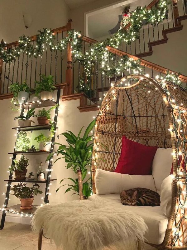 Weird Christmas Decorations (24 pics)