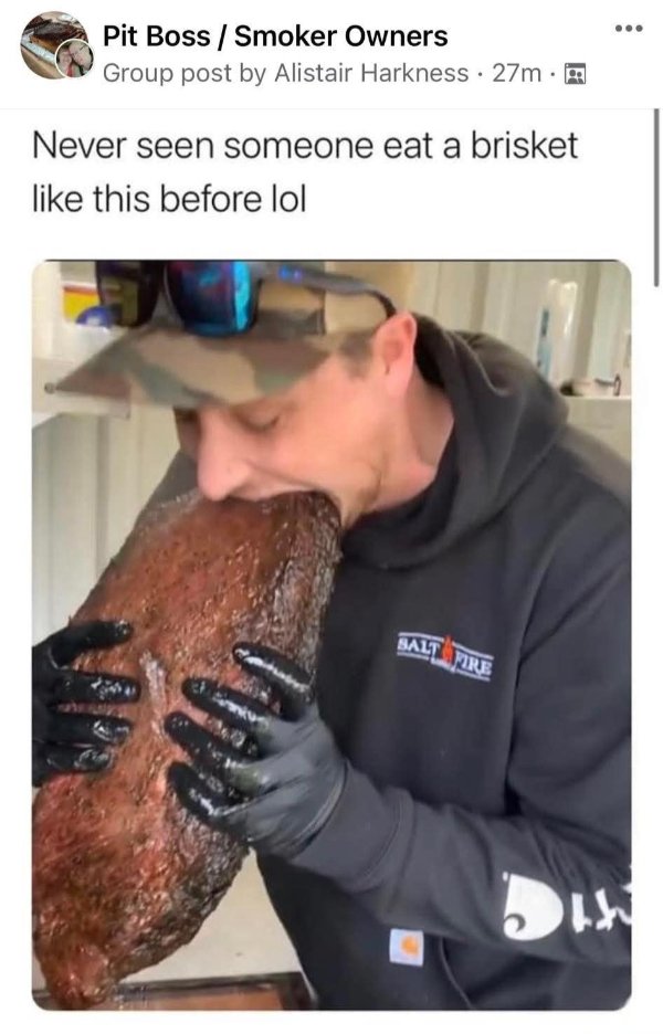 What Is Going On Here? (22 pics)