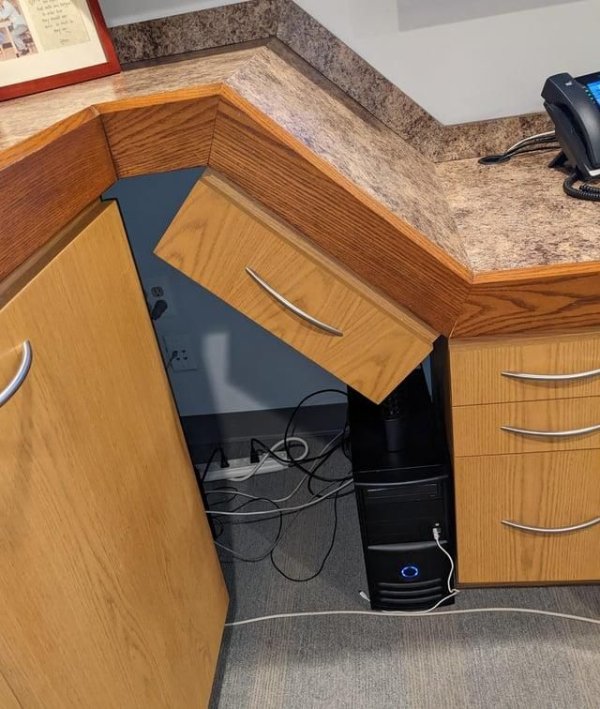 Strange Finds And Situations (24 pics)