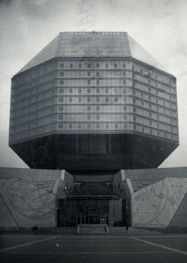 Strange Buildings From Around The World (26 pics)