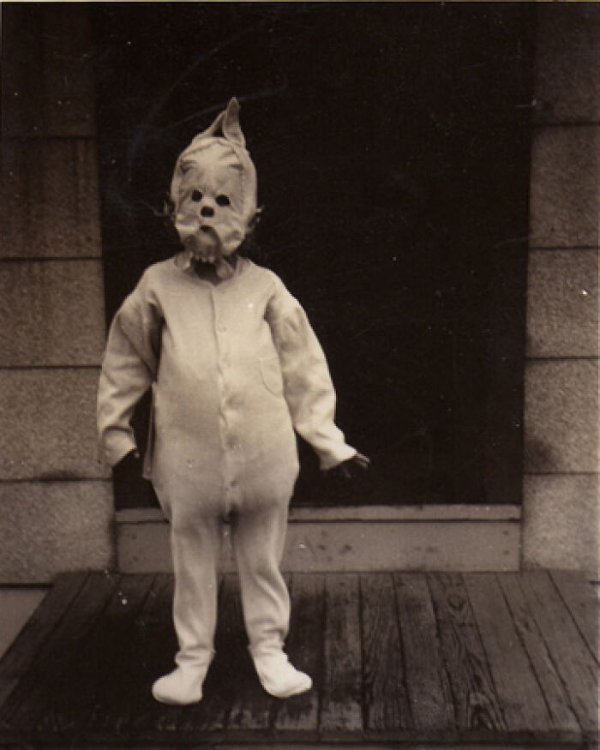 Scary Photos From The Past (27 pics) Scary Photos From The Past (27 pics)
