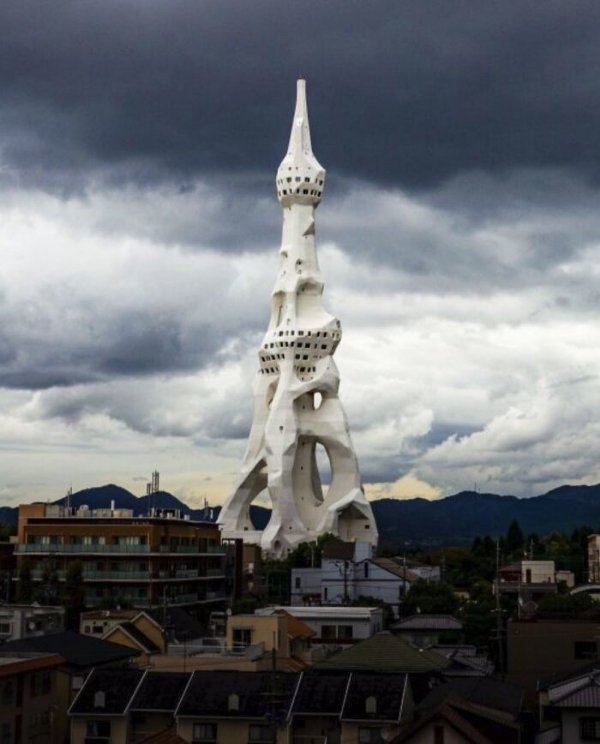 Strange Buildings From Around The World (26 pics)