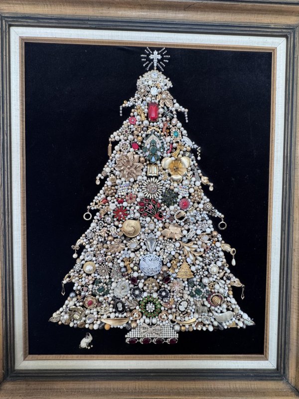 Unusual Finds In Thrift Shops (31 pics)