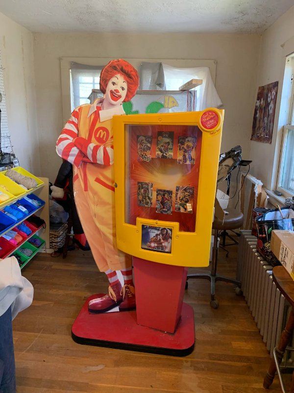 Unusual Finds In Thrift Shops (31 pics)