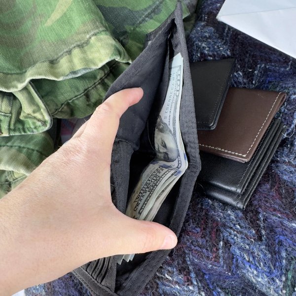 Unusual Finds In Thrift Shops (31 pics)