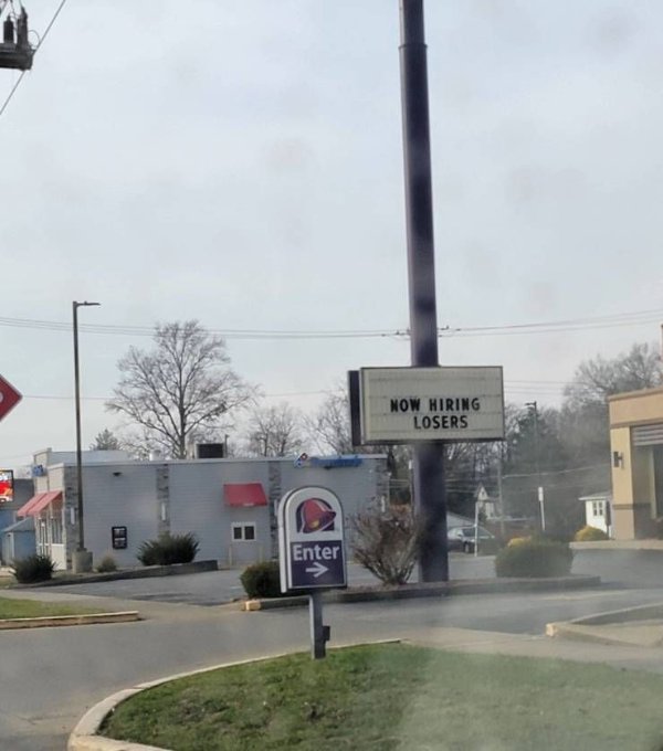 What Is Going On Here? (29 pics) What Is Going On Here? (29 pics)