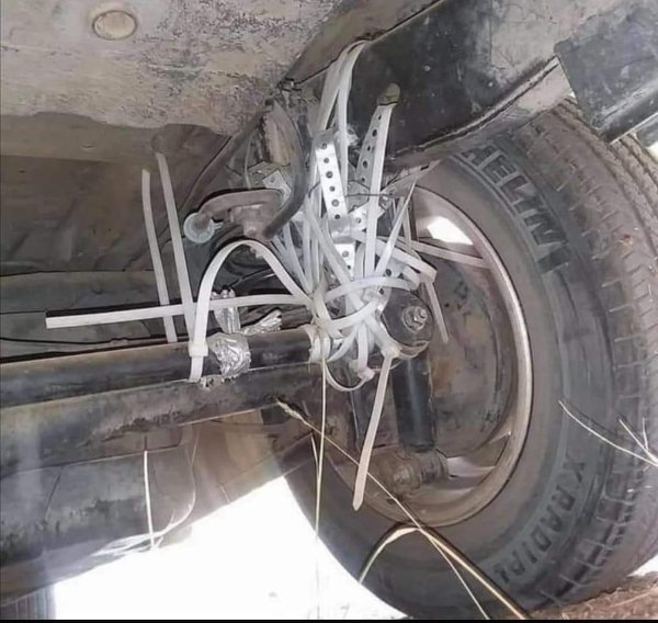 What Is Going On Here? (29 pics) What Is Going On Here? (29 pics)